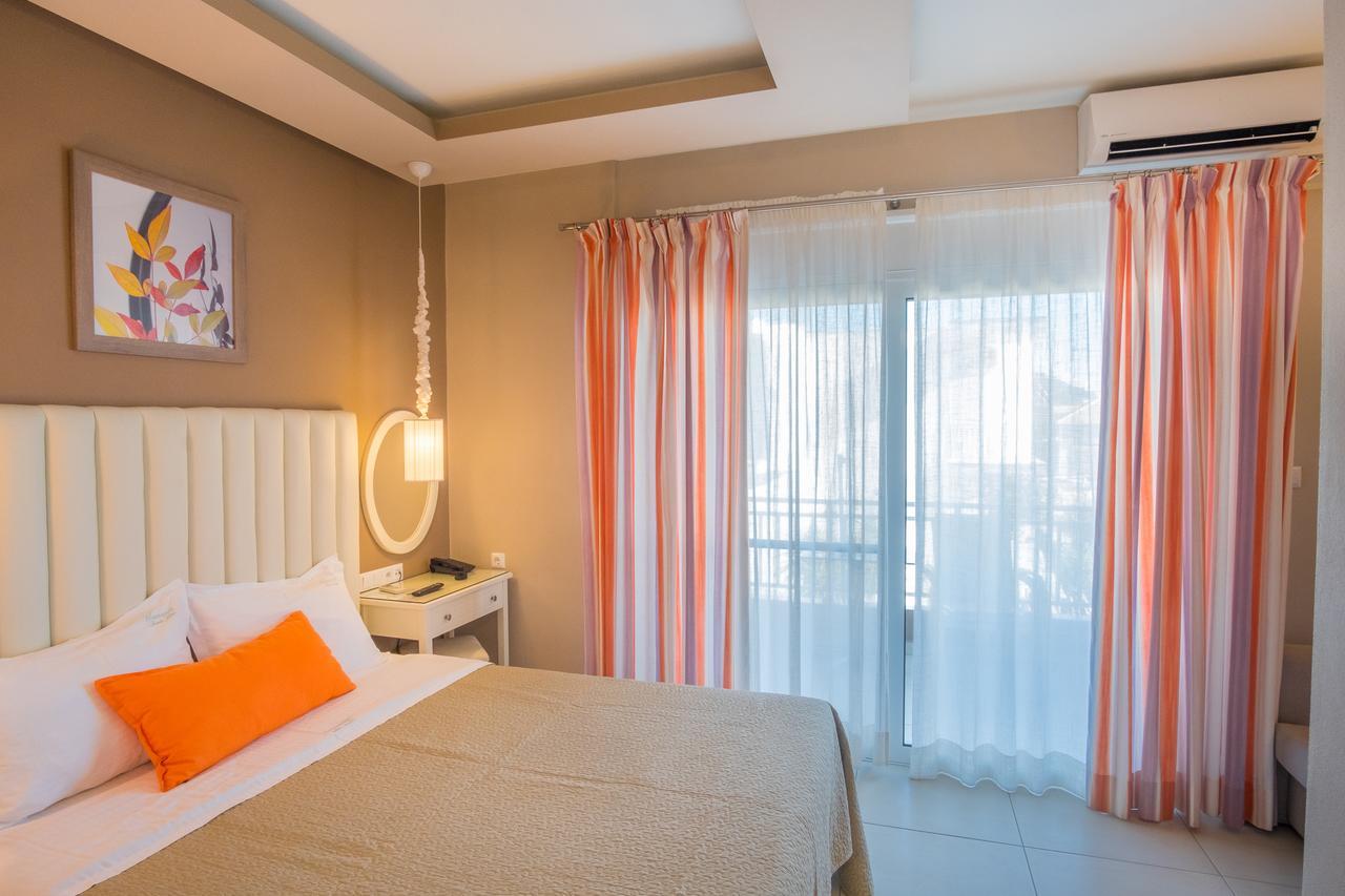 Whitesands Beach Resort Paralia Vrachou Exterior photo