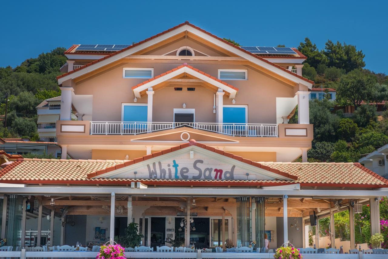 Whitesands Beach Resort Paralia Vrachou Exterior photo
